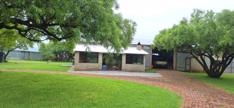 10 Bedroom Property for Sale in Swartruggens North West